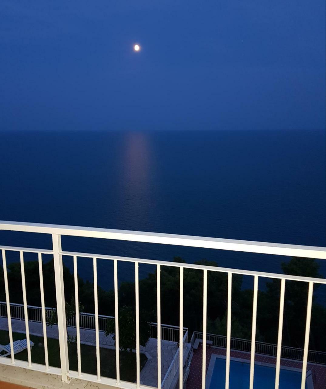 Villa Cala Della Pergola Весте Екстериор снимка